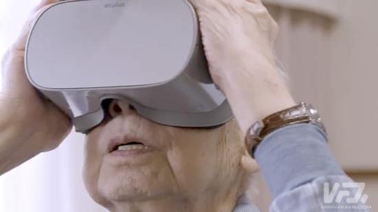 虚拟现实帮助日本老年人环游世界