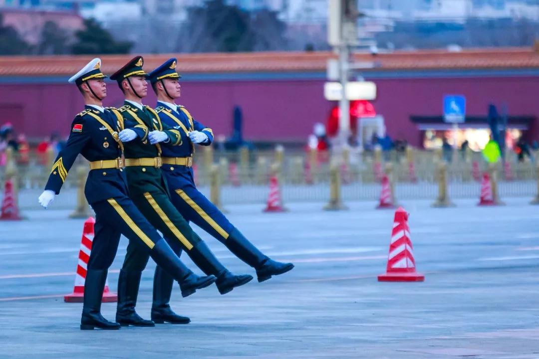 八一建军节：敬致所有当过兵的人，祝你们节日快乐！
